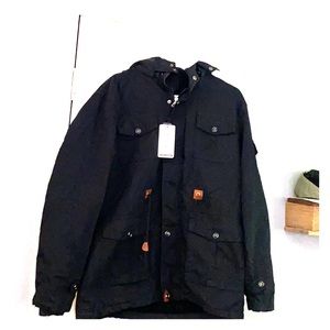 Yilote Men’s fashion coat size Large Brand New